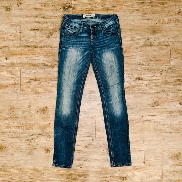 Hollister Denim - Hollister Medium Wash Jeans